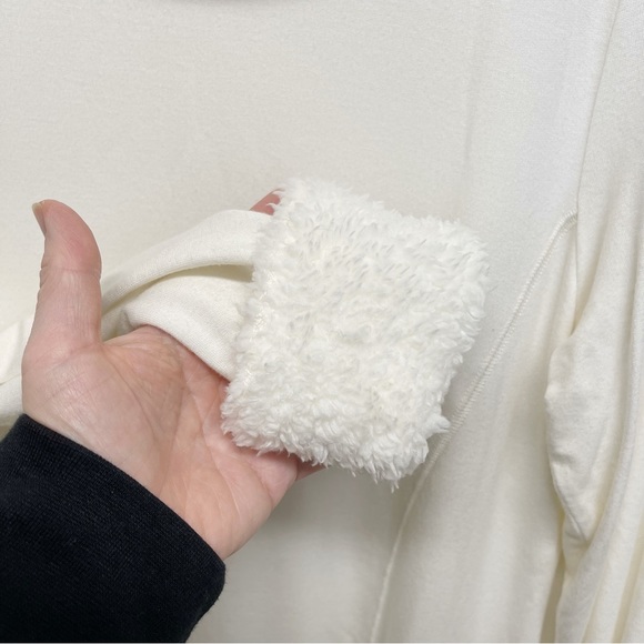 Soft Surroundings Women's Size Petite Small Cream Cozy Pullover Sweater - Picture 5 of 6